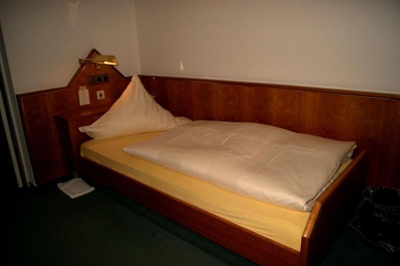 Hotel Restaurant Baeren Freudenstadt Chambre photo