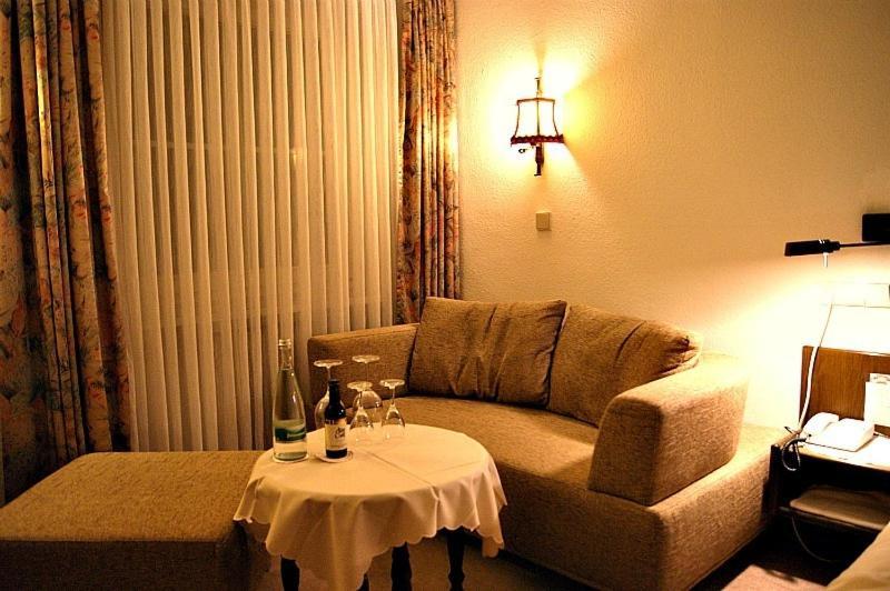 Hotel Restaurant Baeren Freudenstadt Chambre photo
